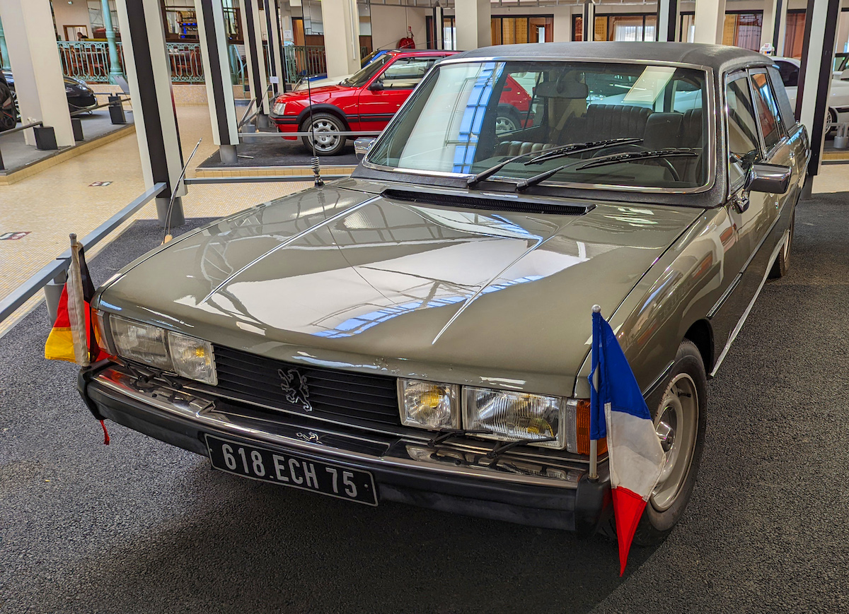 Peugeot: le auto presidenziali al centro della storia francese Peugeot: le auto presidenziali al centro della storia francese