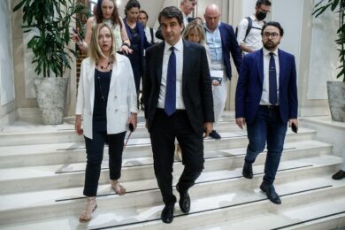 Meloni si prepara per Palazzo Chigi: cena di gala con l’establishment romano