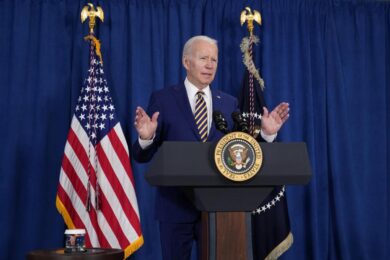 Usa in contrazione per il secondo trimestre. Ma Biden: “Non siamo in crisi”