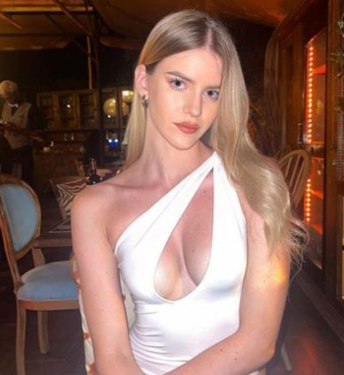 Sara Croce, l’ex “bonas” ritorna in tv: la foto che fa impazzire i fan Sara Croce, l’ex “bonas” ritorna in tv: la foto che fa impazzire i fan