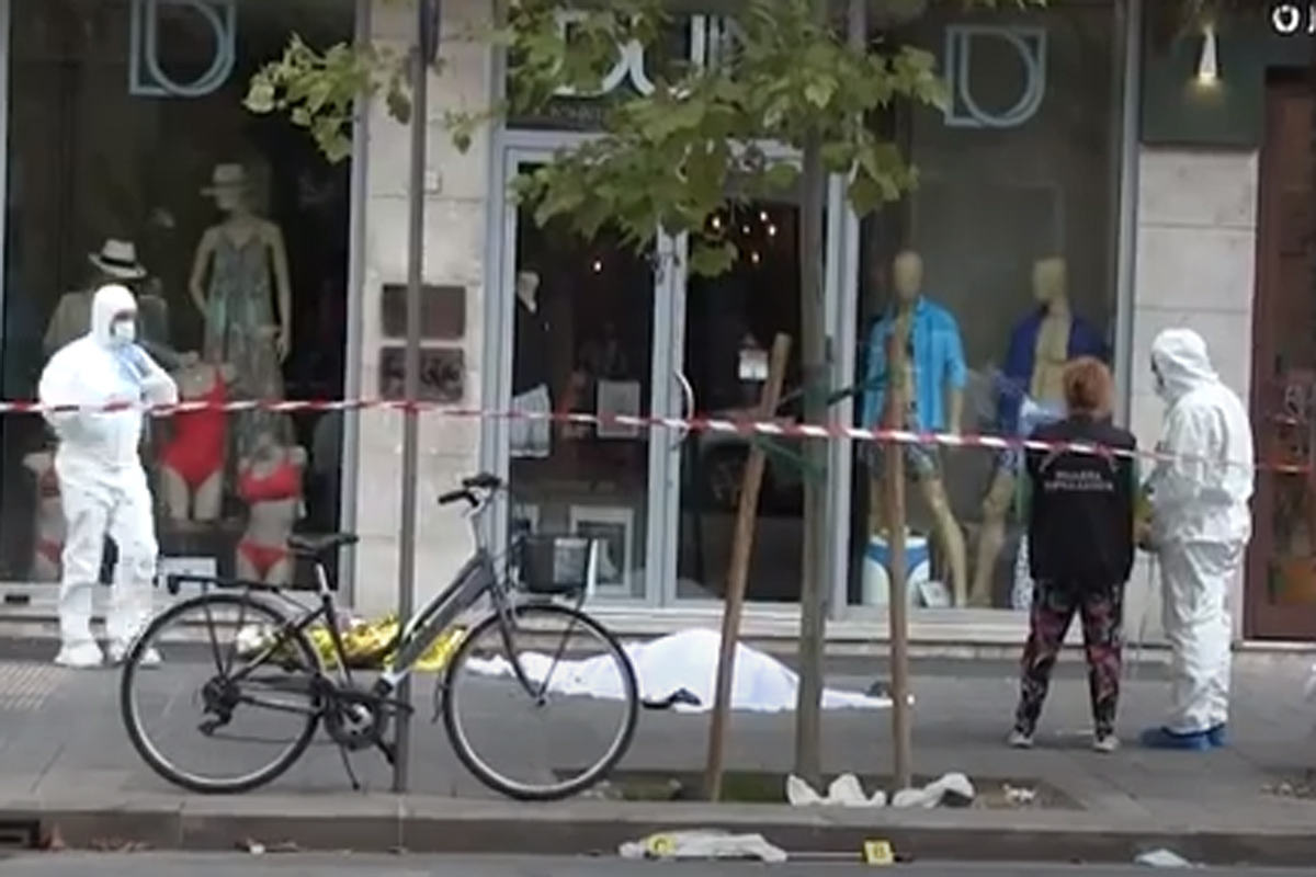 Omicidio Marche, polizia: “Alika finito mani nude”. Accusa omicidio volontario Omicidio Marche, polizia: “Alika finito mani nude”. Accusa omicidio volontario