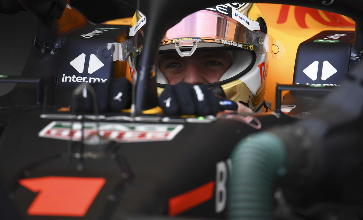 Gp d’Ungheria, che impresa Verstappen: parte decimo e vince. Disastro Ferrari