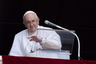 Guerra Ucraina, Papa Francesco: “L’unica cosa ragionevole è negoziare”