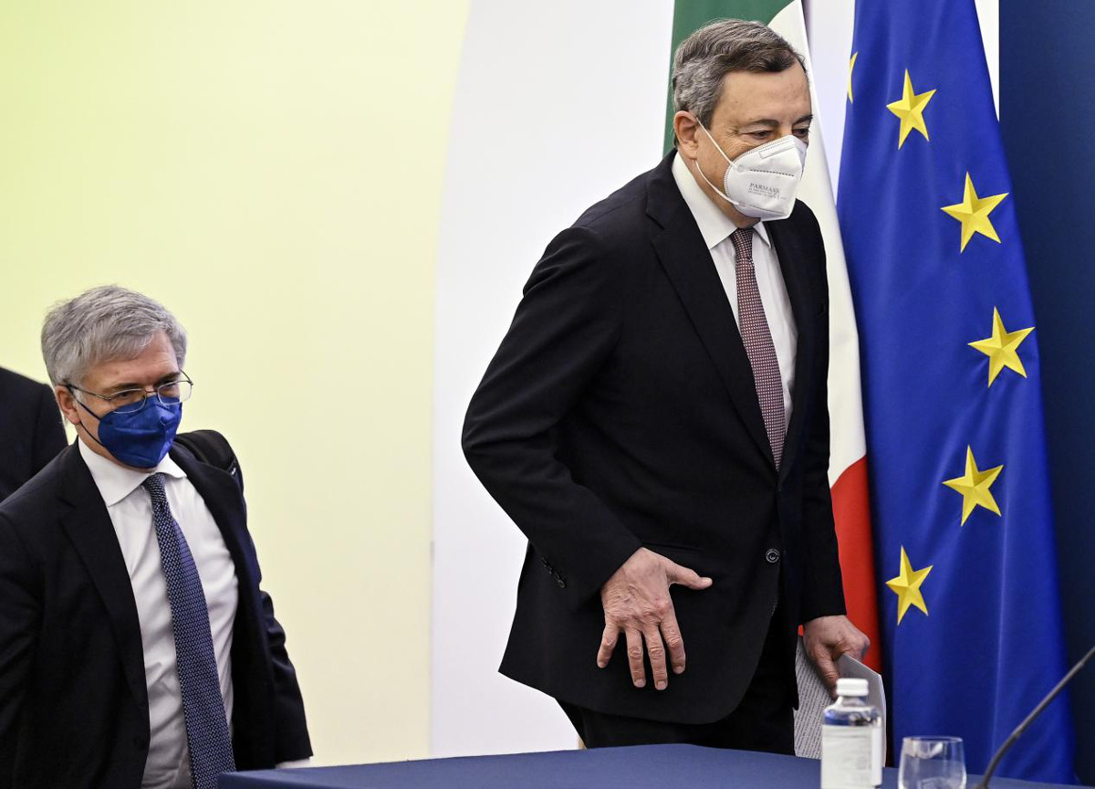 Dossier Autorità per l’energia: “A ottobre si pagherà il gas il 100% in più” Dossier Autorità per l’energia: “A ottobre si pagherà il gas il 100% in più”