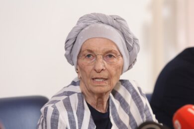 Bonino, la pasionaria radical anti-Renzi: che cosa c’è dietro a quel suo “no”