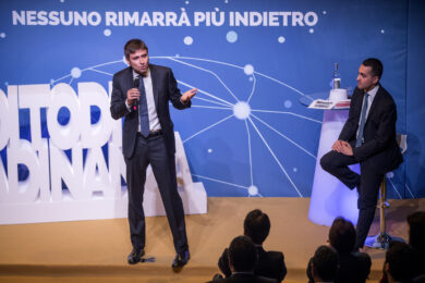 Di Maio, la ferocia dell’ex amico Di Battista: “Arrivista e disposto a tutto”