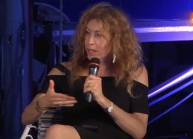 La ministra Stefani alla festa della Lega parla in Veneto: “Per le idee ci vogliono i sghei”