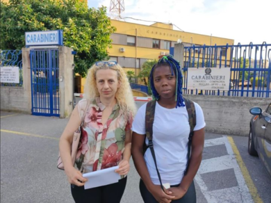 Ragazza aggredita, titolare indagato. I legali dell’uomo: “Era stata pagata”