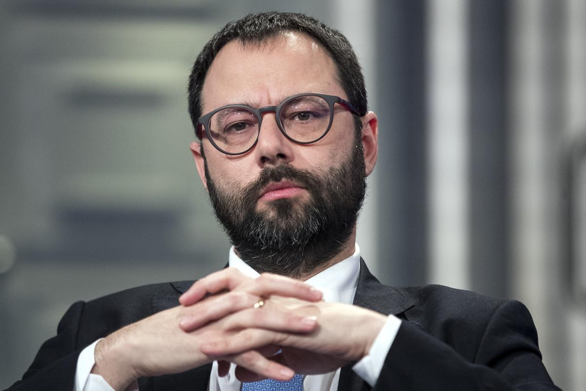 Patuanelli: “M5S abbraccia l’agenda Parisi, no al nucleare e ai compromessi” Patuanelli: “M5S abbraccia l’agenda Parisi, no al nucleare e ai compromessi”