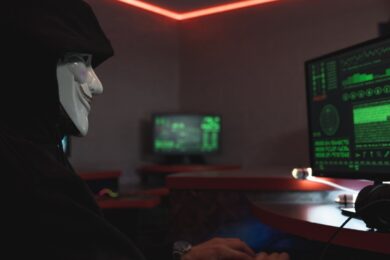Pirateria, a rischio 10mila posti di lavoro: ecco quanto costano i “pezzotti”