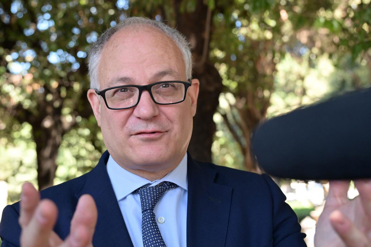 Termovalorizzatore Roma, Gualtieri “asfalta” Zingaretti: “Ecco un vero piano” Termovalorizzatore Roma, Gualtieri “asfalta” Zingaretti: “Ecco un vero piano”