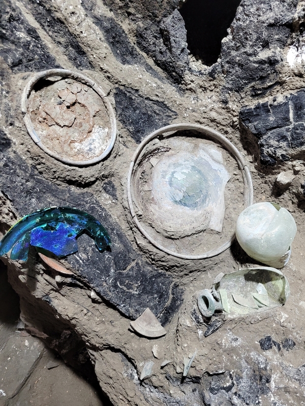 Pompei, scoperto il salottino della classe media con credenza e utensili Pompei, scoperto il salottino della classe media con credenza e utensili