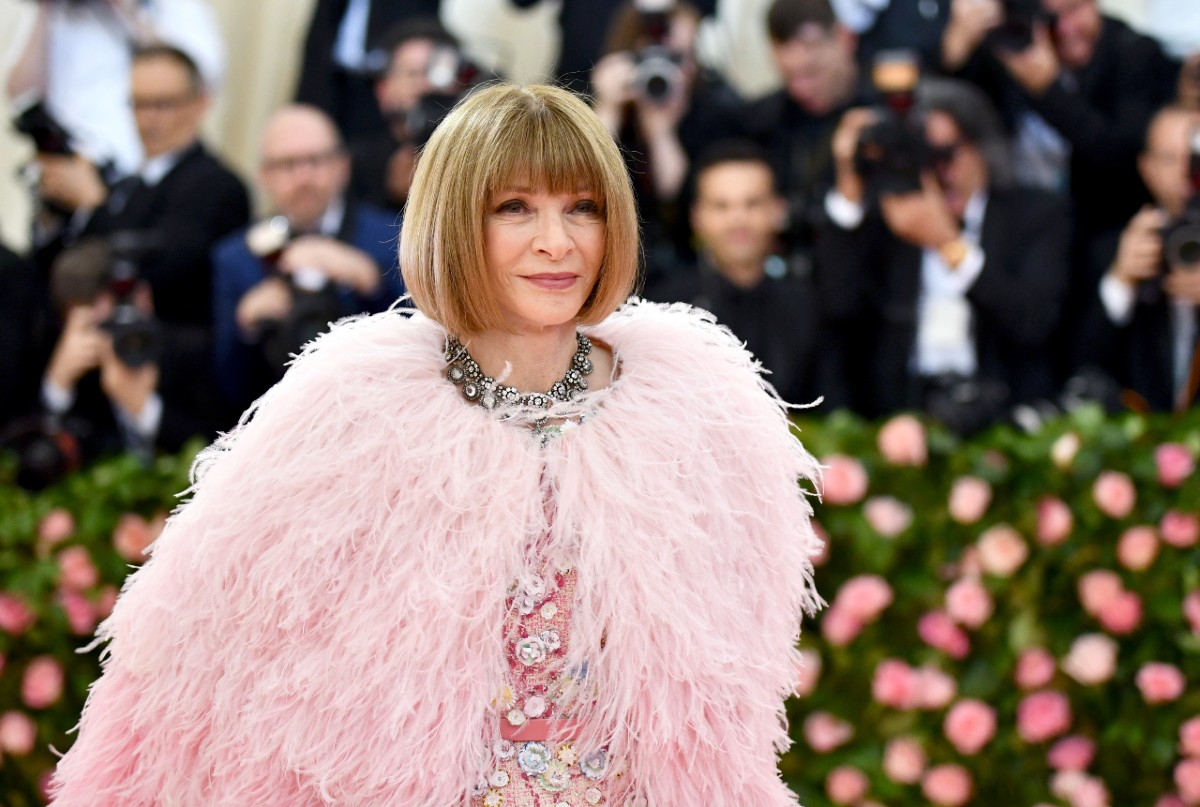 Rivolta sui salari a Vogue America, la redazione minaccia danni milionari Rivolta sui salari a Vogue America, la redazione minaccia danni milionari
