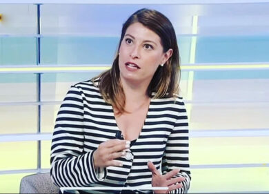 Bufera sulla moglie di Fratoianni candidata nel Csx. Lei risponde: “Sessismo”