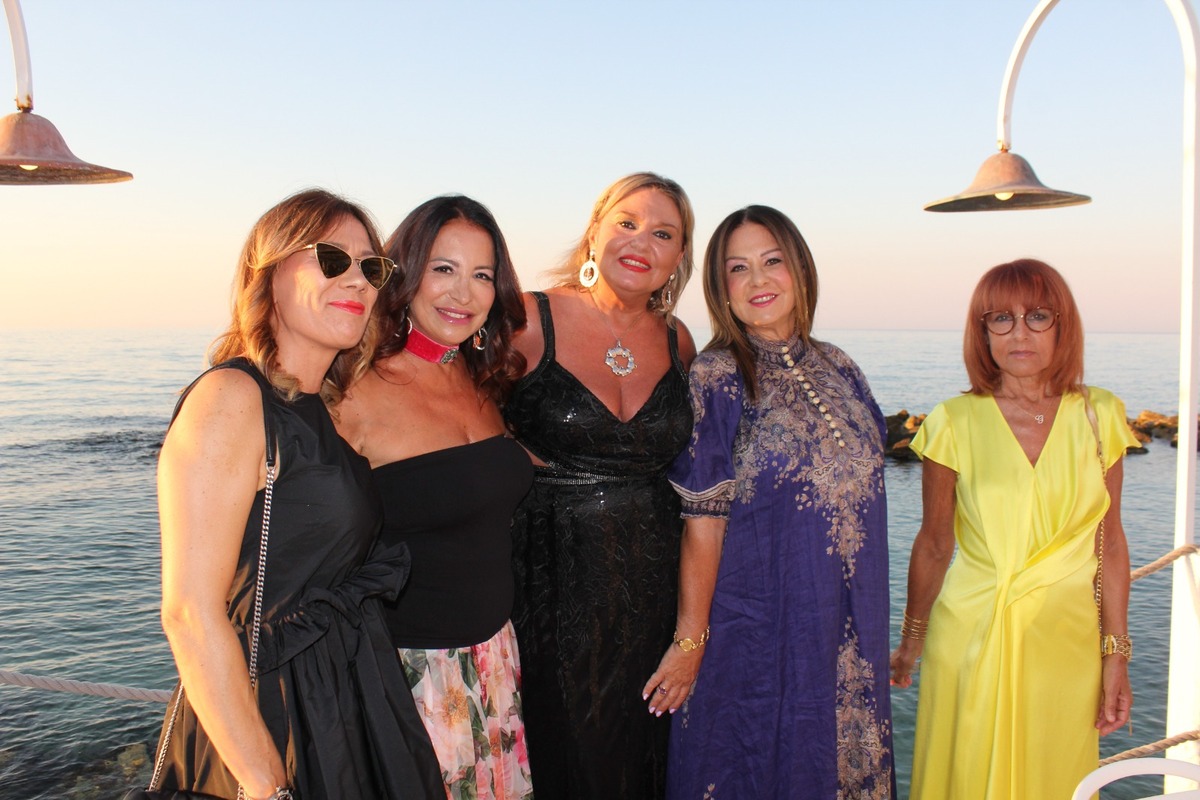 Estate 2022, tutti pazzi per la Puglia: i party vip dicono addio a Porto Cervo Estate 2022, tutti pazzi per la Puglia: i party vip dicono addio a Porto Cervo