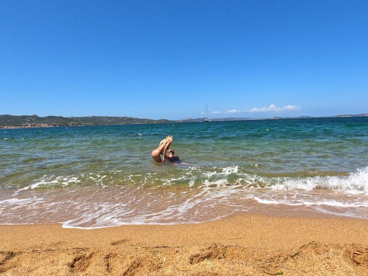 Elena Morali, lato b da urlo e nessuna crisi con il suo “favoloso” fidanzato Elena Morali, lato b da urlo e nessuna crisi con il suo “favoloso” fidanzato