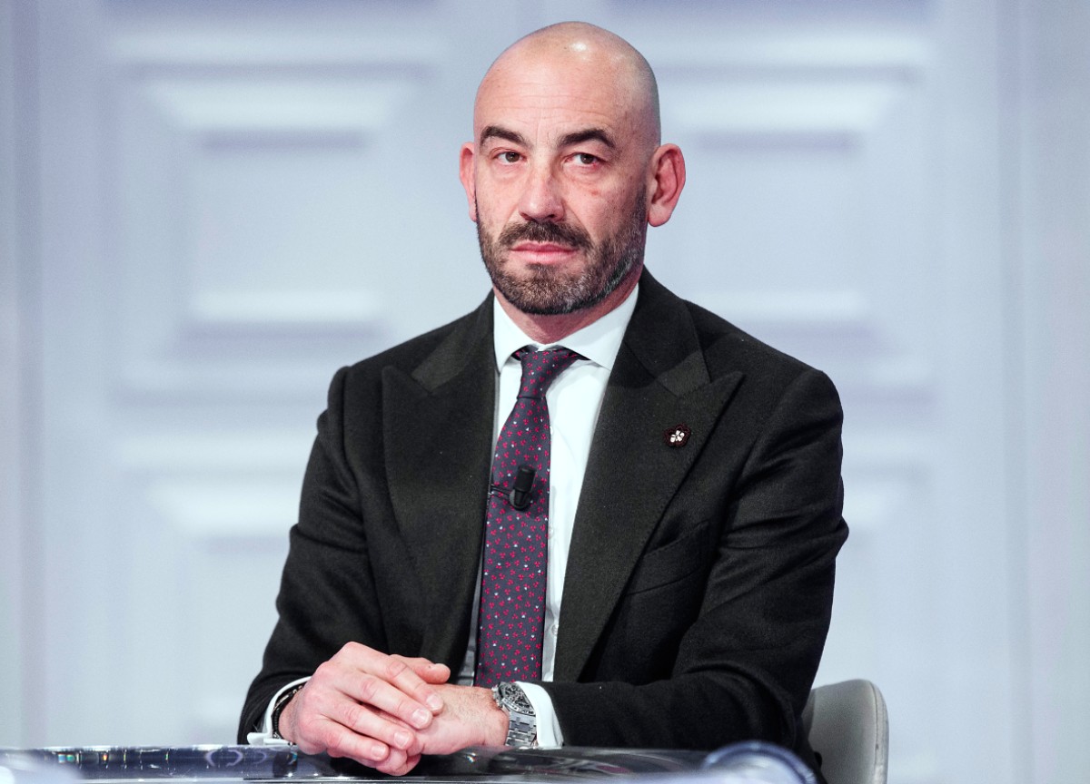 Bassetti, la Covid-star che cambia posizione in base alla convenienza Bassetti, la Covid-star che cambia posizione in base alla convenienza