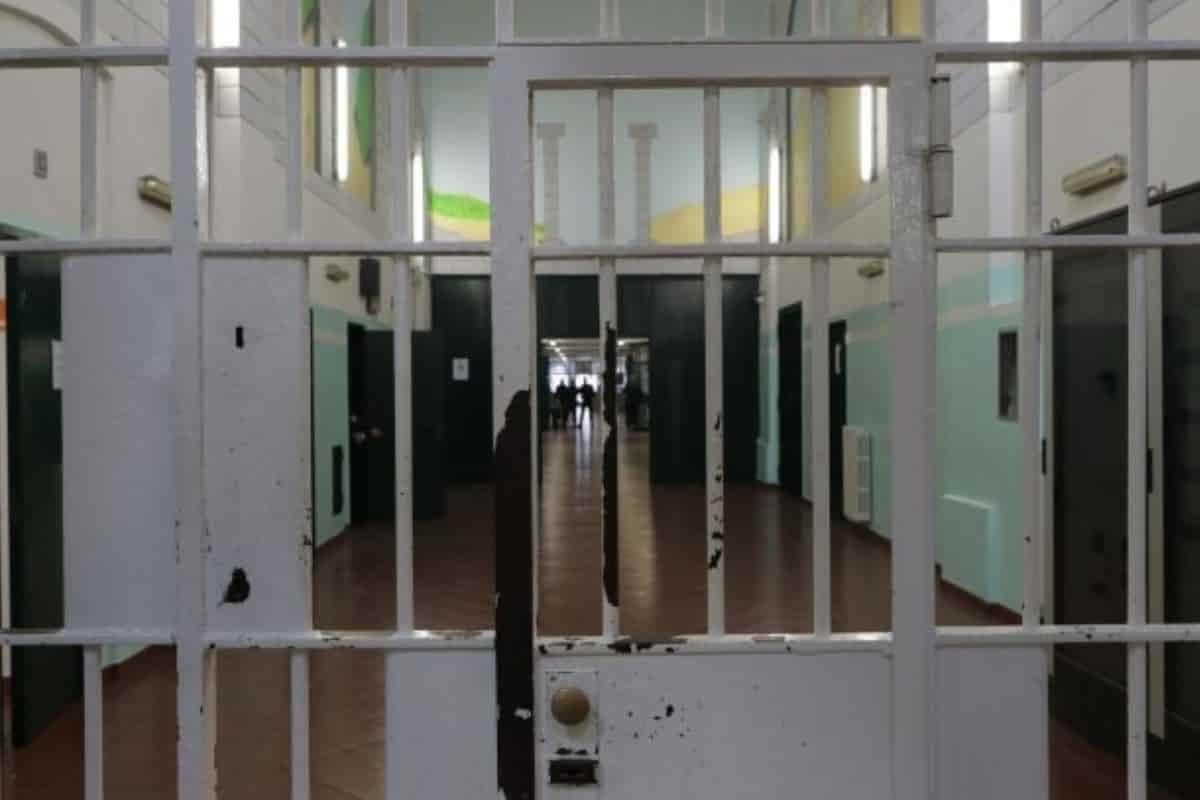 Roma, carceri esplosive: sommossa a Rebibbia, lite tra bande a Casal del Marmo Roma, carceri esplosive: sommossa a Rebibbia, lite tra bande a Casal del Marmo