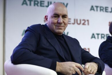 Crosetto, l’uomo dialogante della destra che alla satira risponde con la querela