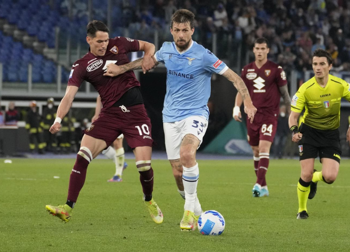 Lotito offre Acerbi al Monza di Silvio, le malelingue: in saldo per un seggio Lotito offre Acerbi al Monza di Silvio, le malelingue: in saldo per un seggio