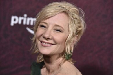 Anne Heche è cerebralmente morta. Staccata la spina, gli organi saranno donati