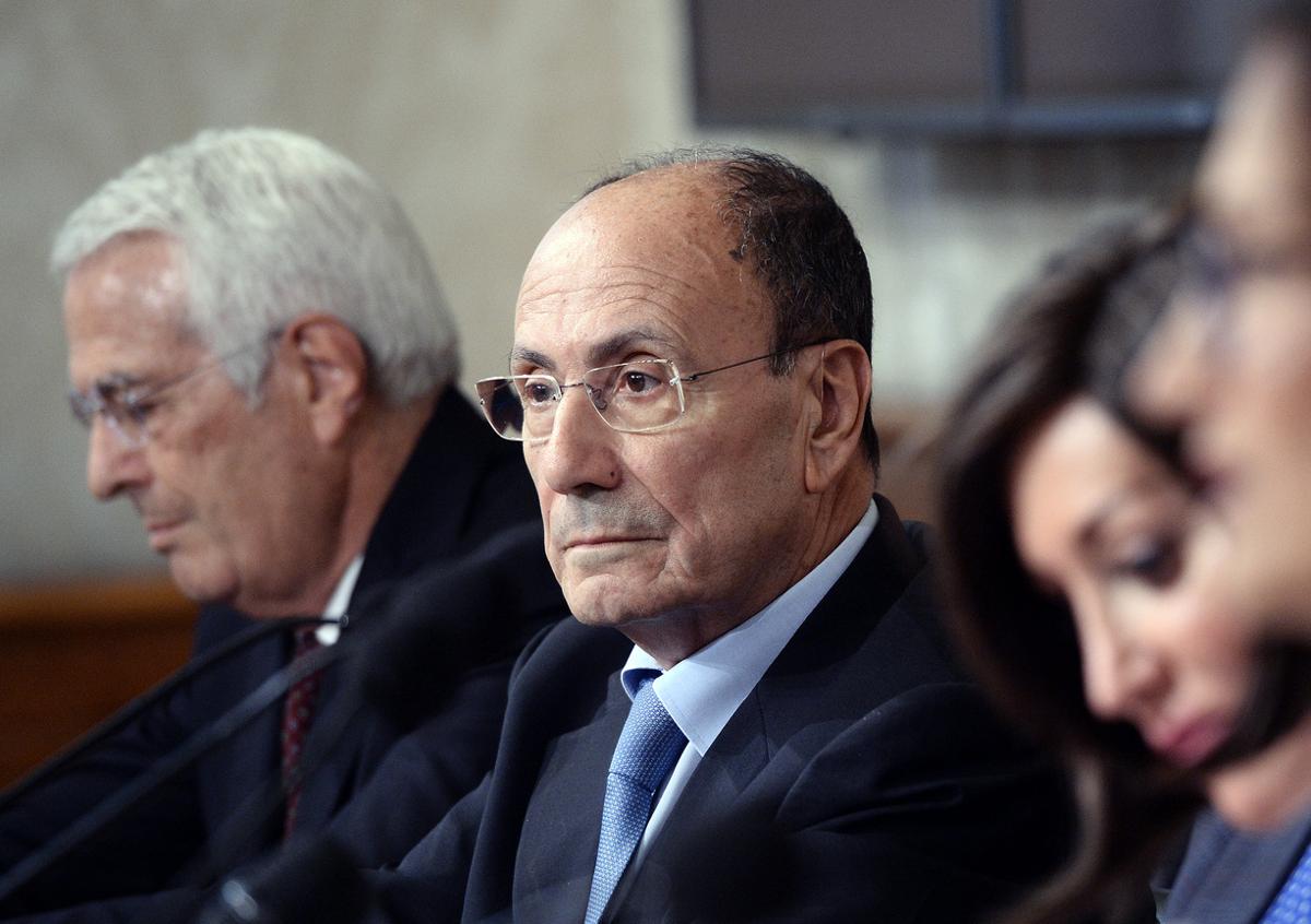 La Russa: FI ci ha dato la rosa dei nomi e la Meloni ha scelto Schifani La Russa: FI ci ha dato la rosa dei nomi e la Meloni ha scelto Schifani