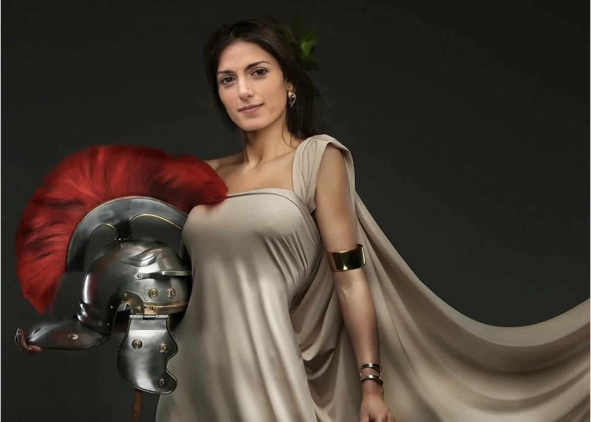 M5s, Virginia Raggi vive sul pianeta “Papalla” e dice che era candidabile M5s, Virginia Raggi vive sul pianeta “Papalla” e dice che era candidabile