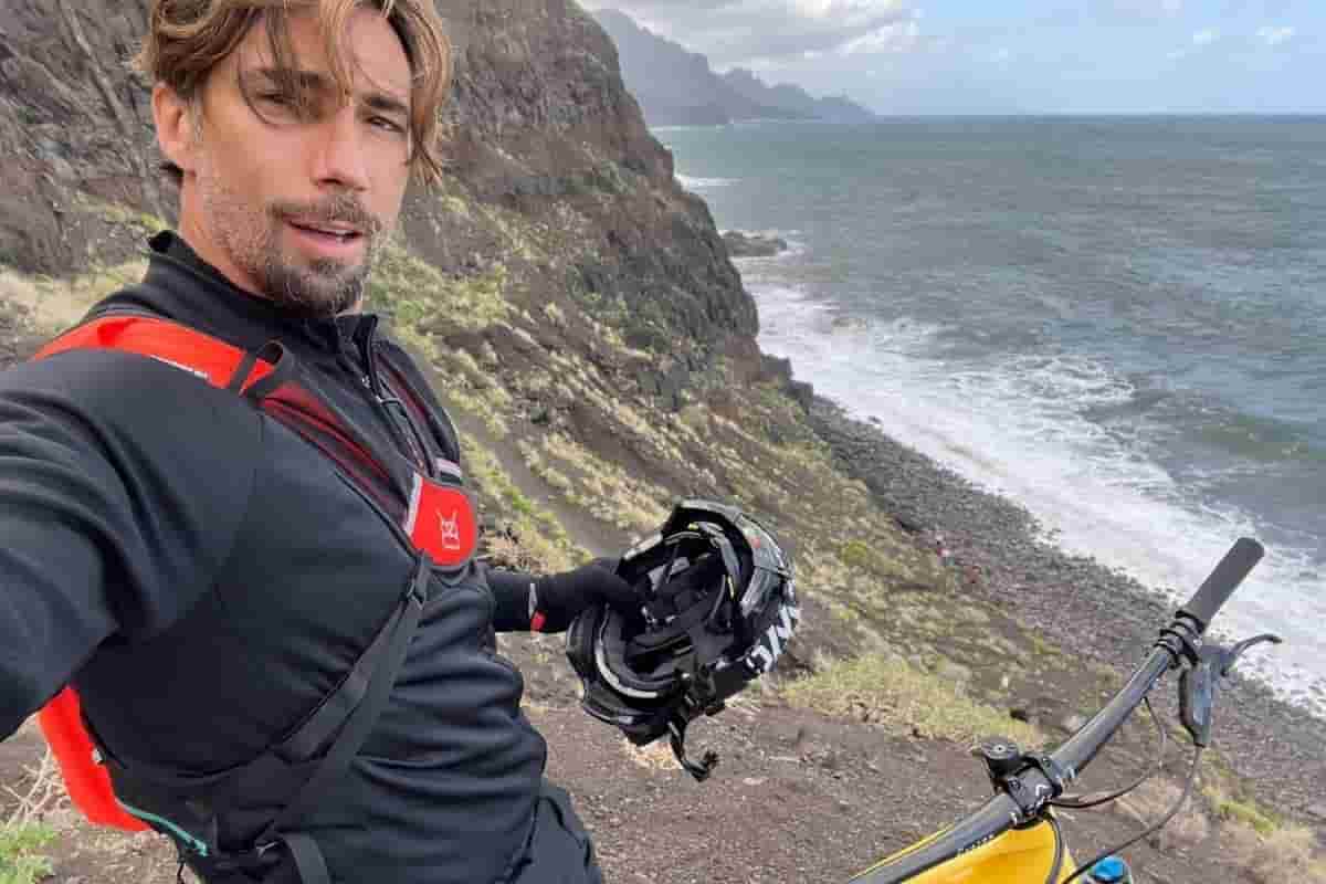 Brumotti, pistola puntata in bocca a Los Angeles: “Erano 4 ragazzi di colore”