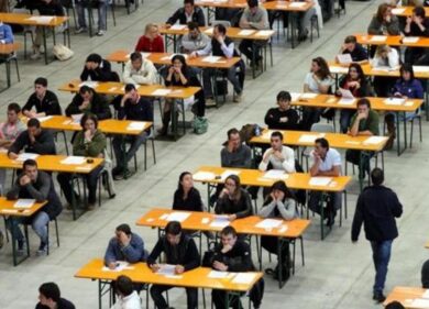 Concorso pubblico, Napoli, la telefonata anonima per fartelo vincere ma…