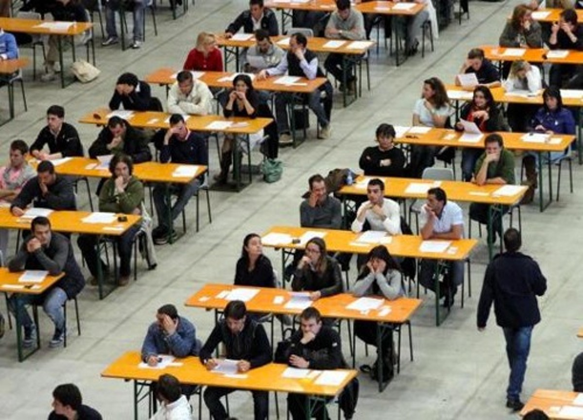 Concorso pubblico, Napoli, la telefonata anonima per fartelo vincere ma… Concorso pubblico, Napoli, la telefonata anonima per fartelo vincere ma…