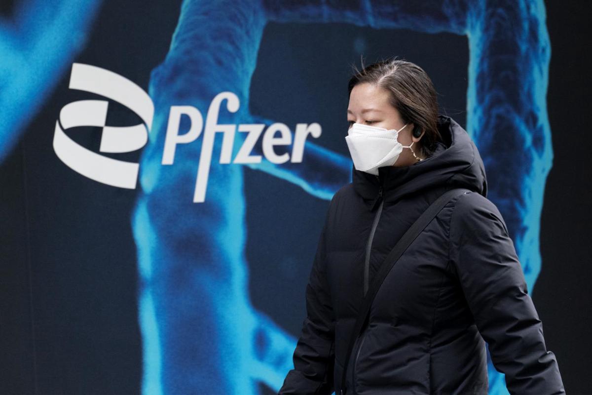 ll Ceo di Pfizer si è preso il Covid. “Avevo fatto quattro dosi di vaccino” ll Ceo di Pfizer si è preso il Covid. “Avevo fatto quattro dosi di vaccino”
