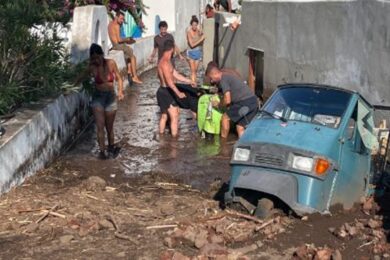 Stromboli, un disastro che nessuno sa sistemare. E la politica? Se ne frega