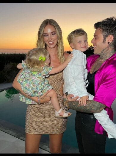 Chiara Ferragni in vacanza ad Ibiza: nuda e stellata