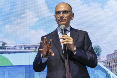 Liste Pd, Letta sbotta con i suoi: “Il taglio dei seggi lo avete votato voi”