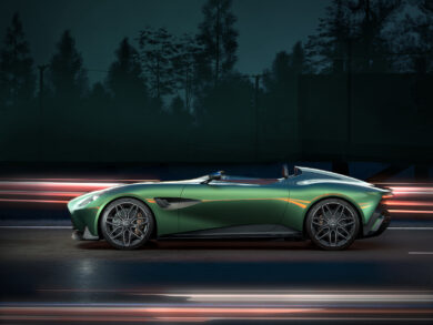 Al  Monterey Car Week Aston Martin svela la DBR22