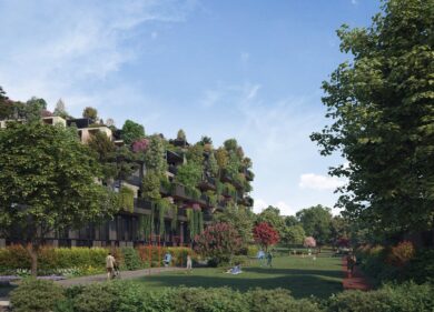 Cercatore di funghi bergamasco scivola in un canale, ferito