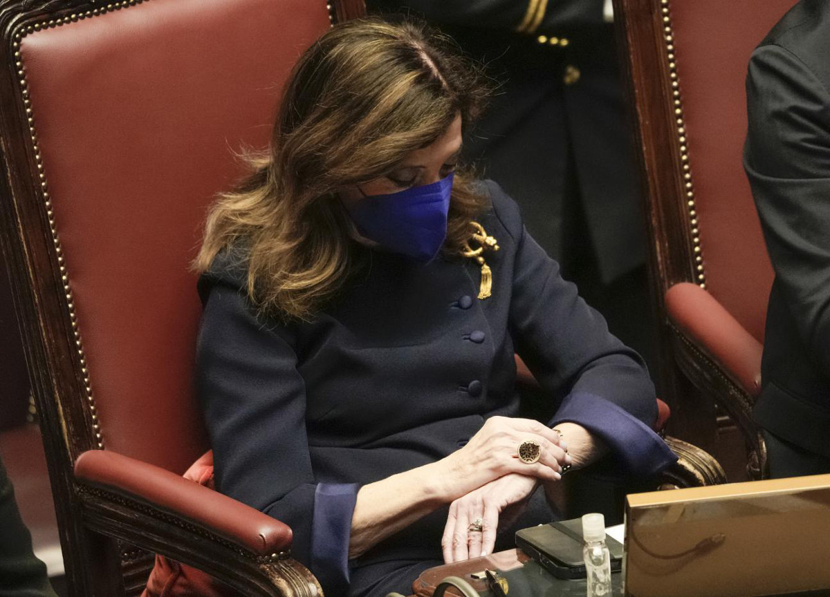 FI, scoppia la grana Casellati in Lucania: azzurri contro la sua candidatura FI, scoppia la grana Casellati in Lucania: azzurri contro la sua candidatura