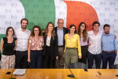 Israele, dopo La Regina anche Rachele Scarpa imbarazza il Pd. E non si dimette