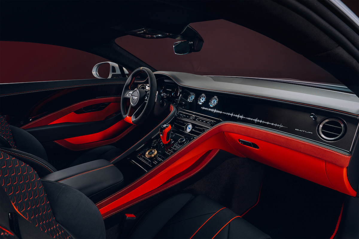 La nuova Batur coupé anticipa il nuovo linguaggio di design di Bentley