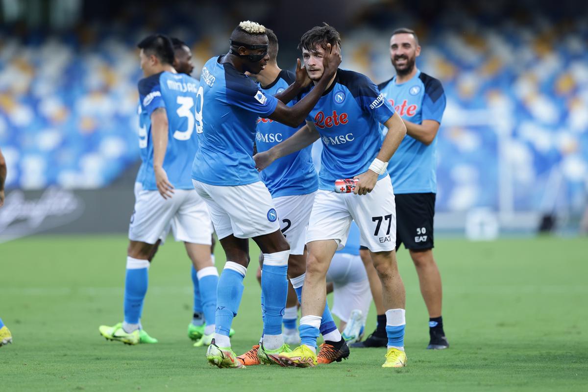 Kvaratskhelia re di Napoli. Retroscena: “Lo stava prendendo la Juventus, ma..”