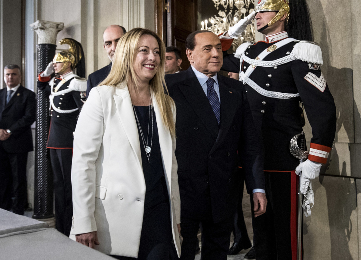 Cdx, Berlusconi e quella porta lasciata sempre mezza aperta a Meloni premier