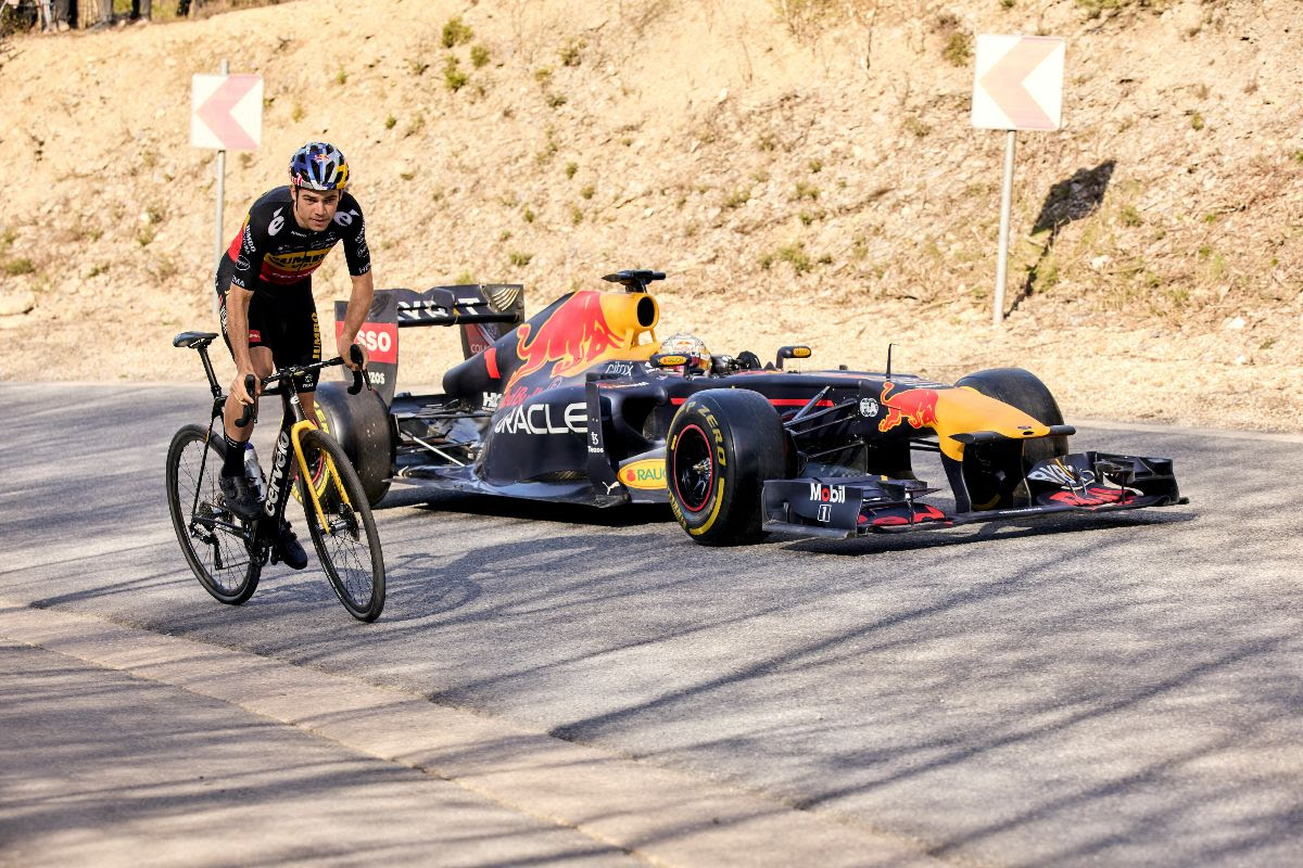 Verstappen si prepara per il GP di Spa tra… finzione e realtà. VIDEO Verstappen si prepara per il GP di Spa tra… finzione e realtà. VIDEO