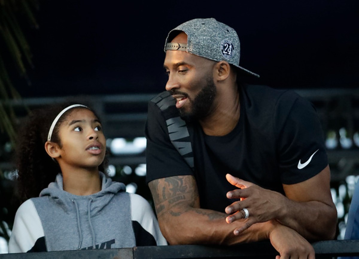 Kobe Bryant, alla moglie risarcimento di 16 milioni per le foto dell’incidente Kobe Bryant, alla moglie risarcimento di 16 milioni per le foto dell’incidente