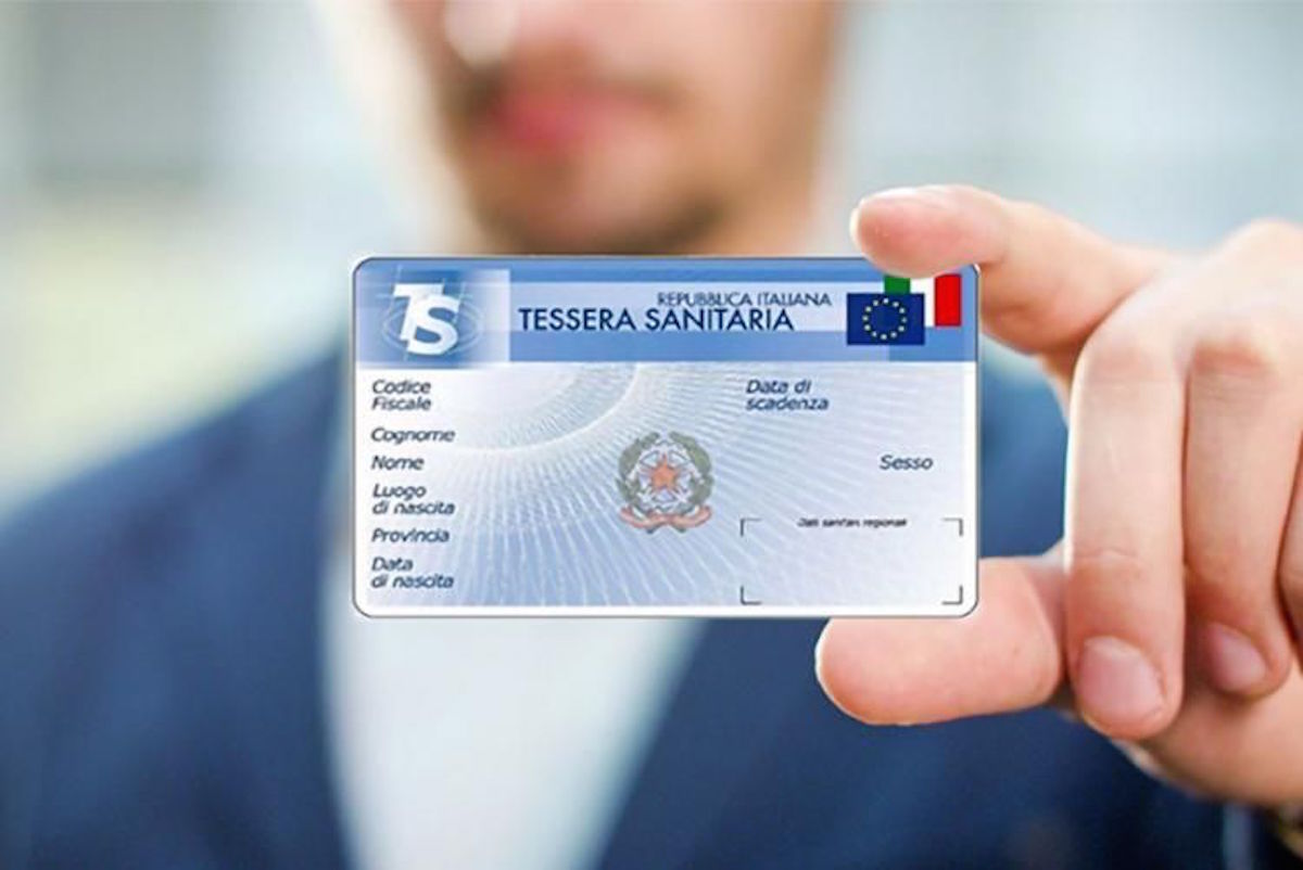 Le nuove tessere sanitarie sono senza microchip a causa della crisi Le nuove tessere sanitarie sono senza microchip a causa della crisi