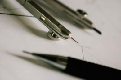 Un perito agrario vince il concorso da geometra. Maxi multa al comune