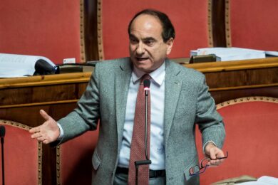 Elezioni, Scilipoti si candida con Noi Moderati: “Rischio e mi candido”