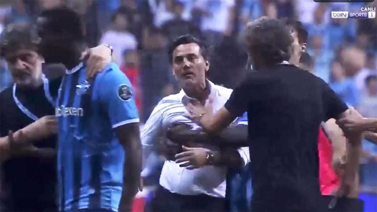 Balotelli-Montella: che rissa sul campo tra i due italiani in Turchia! VIDEO Balotelli-Montella: che rissa sul campo tra i due italiani in Turchia! VIDEO