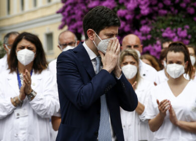 Covid: positivi asintomatici, quarantena ridotta da 7 a 5 giorni