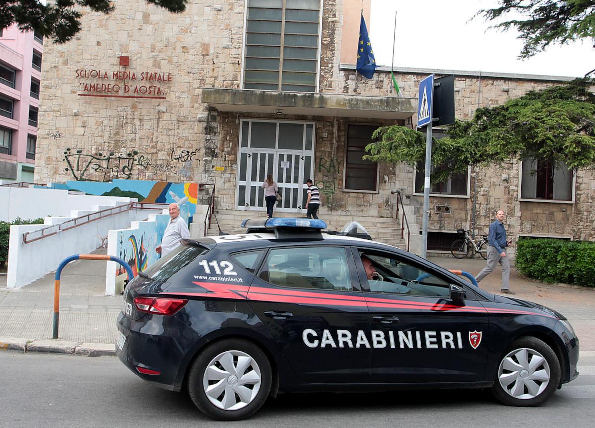 Trapani, 27enne invita un amico a bere ma lo deruba e poi chiede il riscatto Trapani, 27enne invita un amico a bere ma lo deruba e poi chiede il riscatto