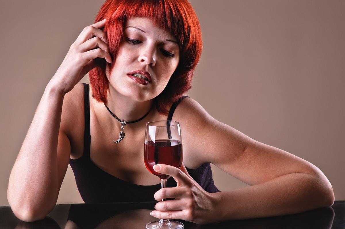 Caro-energia: ora costa di più anche bere vino, birra, acqua, succhi e bibite Caro-energia: ora costa di più anche bere vino, birra, acqua, succhi e bibite